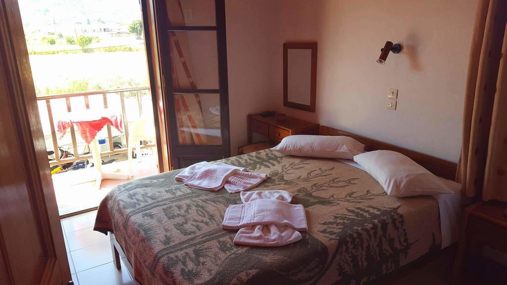 Islands Apartments ペトラ エクステリア 写真